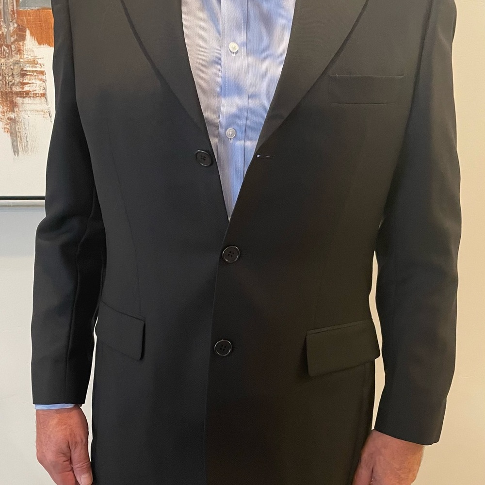 BOSS Hugo Black Sport Coat 38R 100% Virgin Wool. For the man who wants the best